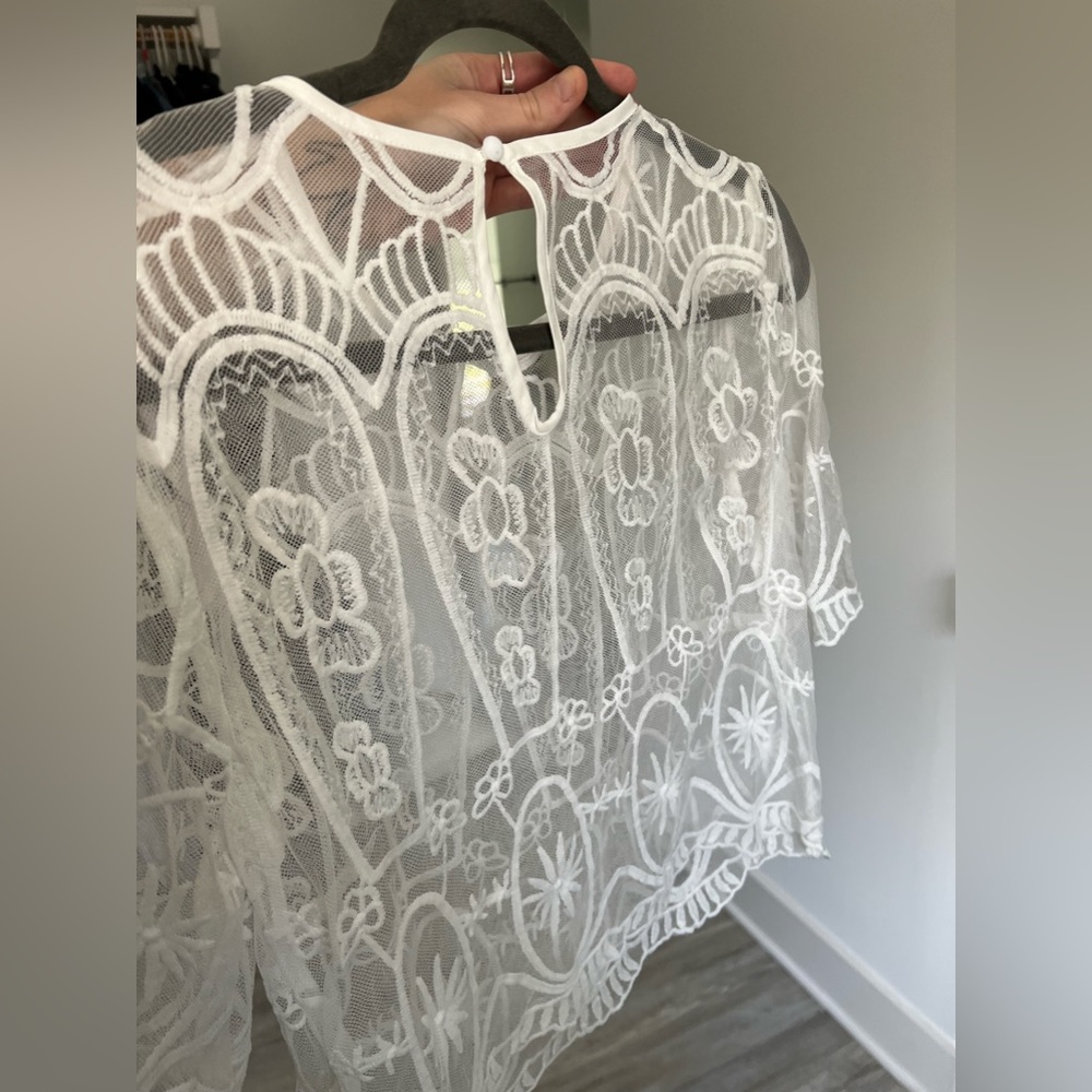 Lace top - Picture 2 of 4